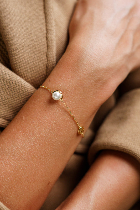 ADAGIO CRESCENT NINE-2-FIVE PEARL BRACELET GOLD 15CM +4CM