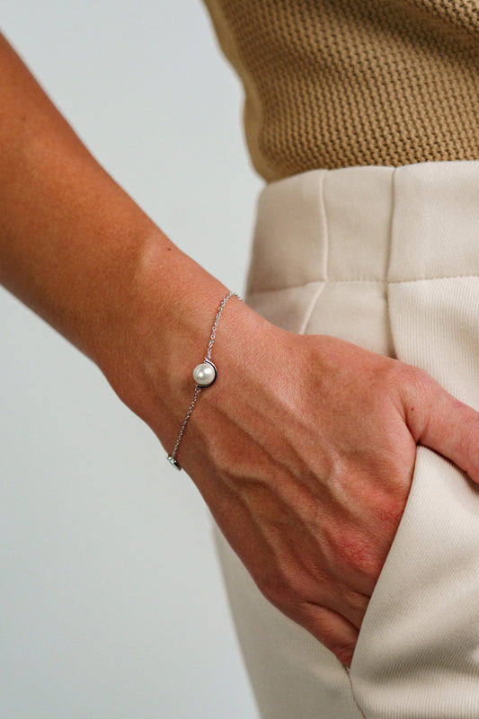 ADAGIO CRESCENT NINE-2-FIVE PEARL BRACELET SILVER 15CM +4CM