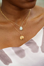 Load image into Gallery viewer, OPAL GLOW ROZELLE WHITE CREATED OPAL PENDANT GOLD