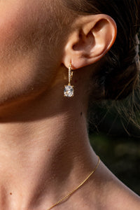 SYDNEY SOIRÉE ELAINE CUSHION CUT DROP EARRINGS GOLD