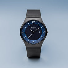 Load image into Gallery viewer, Bering Solar Brushed Black Mesh Watch